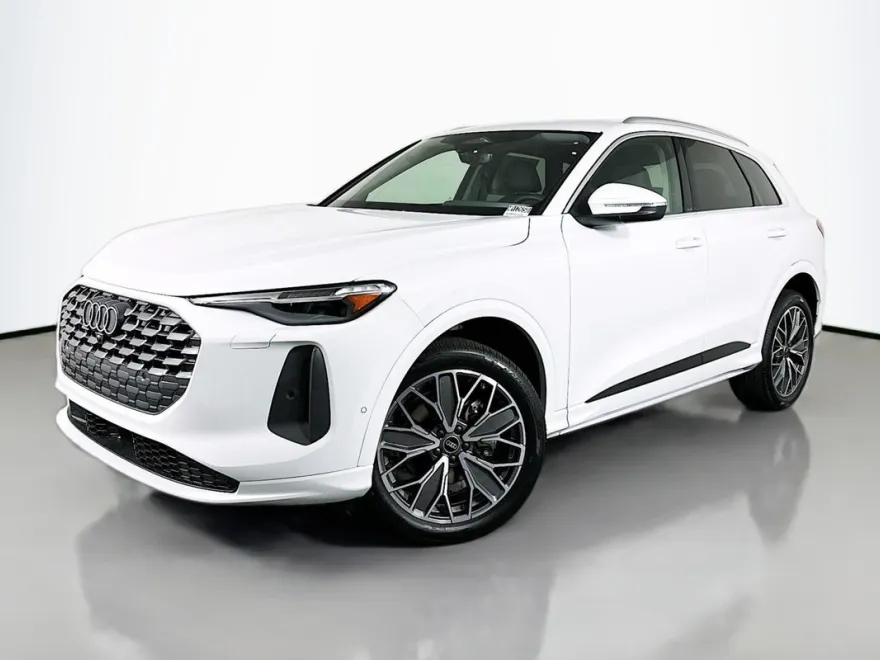 2025 Audi Q5 Premium Plus photo 1