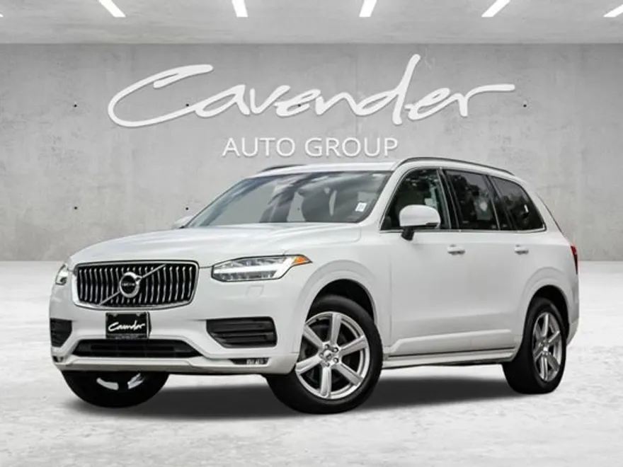 2021 Volvo XC90 Momentum photo 1