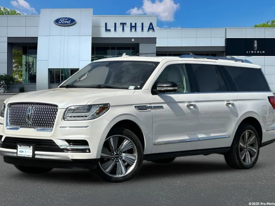 2019 Lincoln Navigator L Reserve photo 1