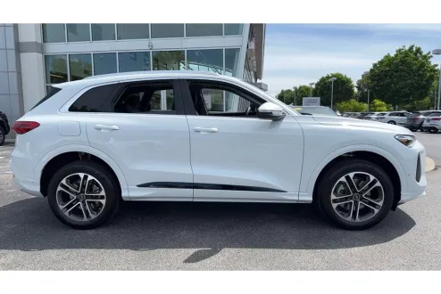 2025 Audi Q5 Premium photo 3