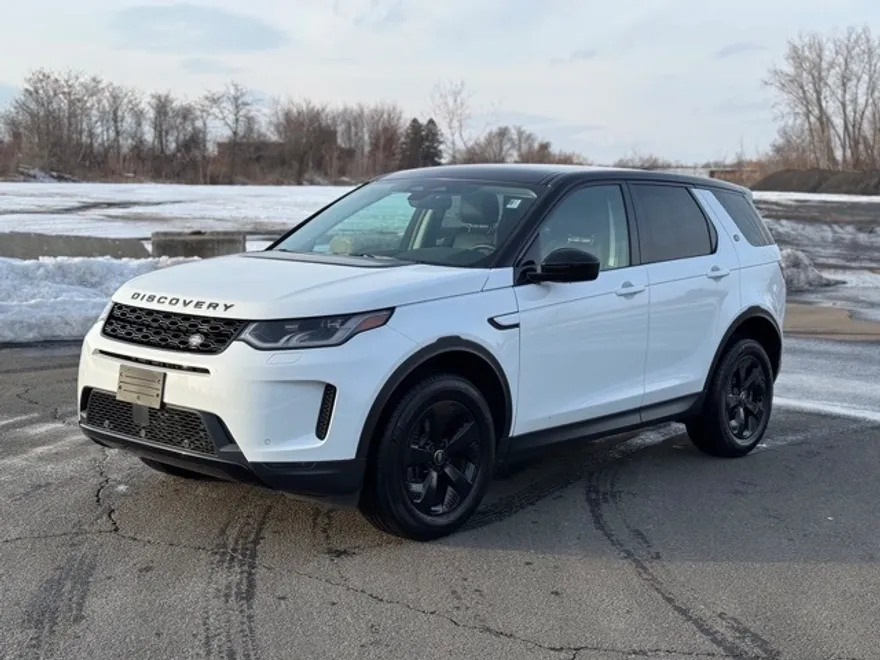 2023 Land Rover Discovery Sport SE photo 1