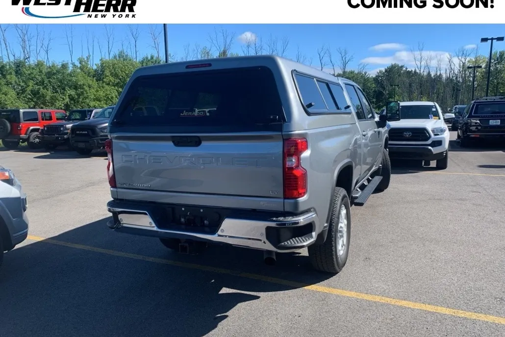 2025 Chevrolet Silverado 2500HD LT photo 1