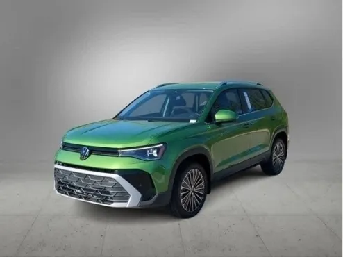 2025 Volkswagen Taos SE photo 4