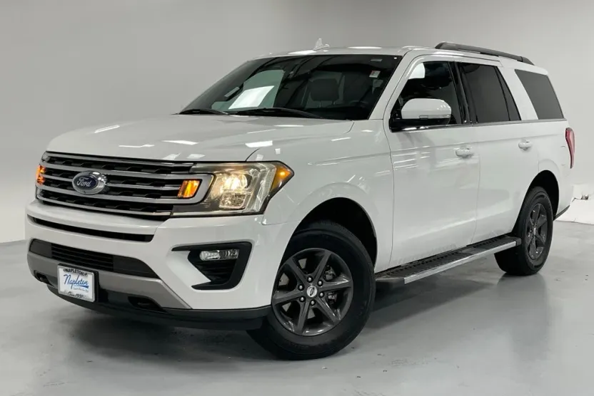 2020 Ford Expedition XLT photo 1