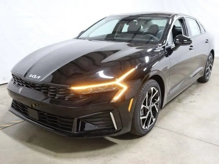 2025 Kia K5 EX photo 1