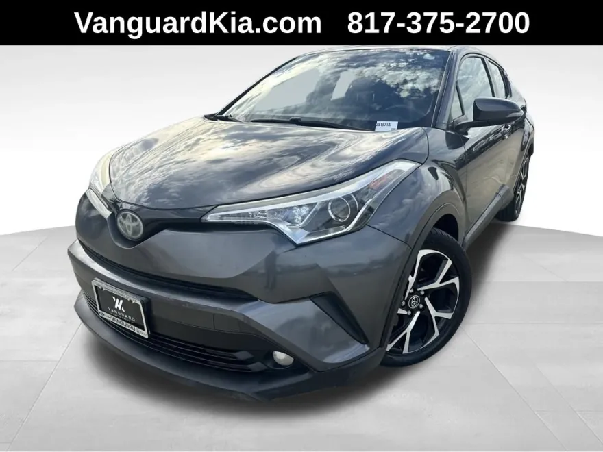 2018 Toyota C-HR XLE photo 1