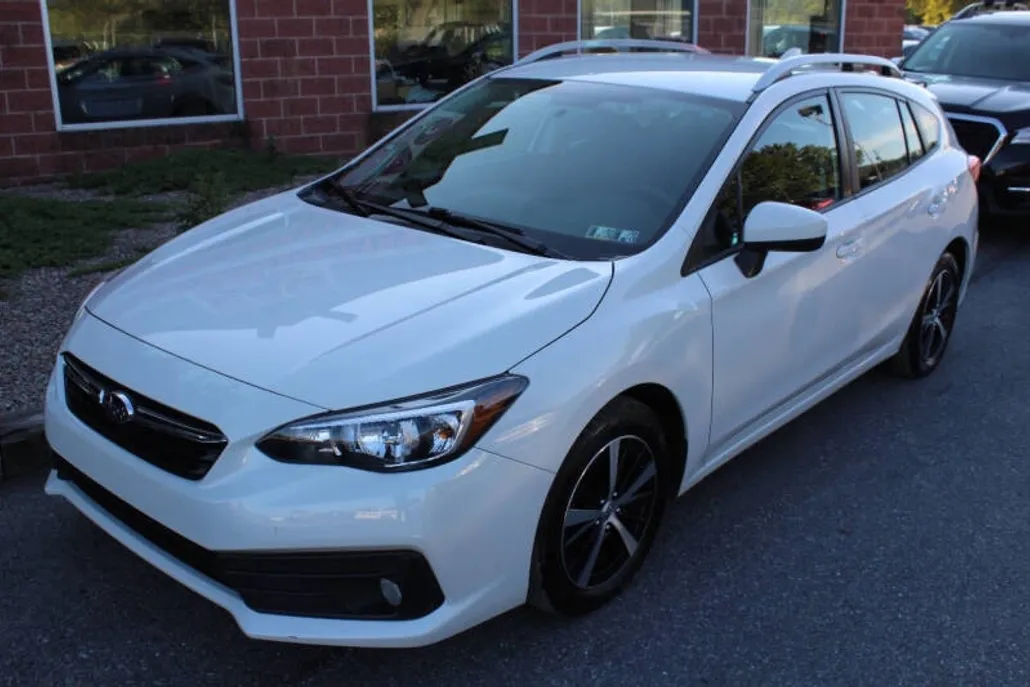 2023 Subaru Impreza Premium photo 1