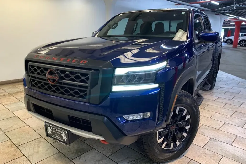 2022 Nissan Frontier PRO-4X photo 1