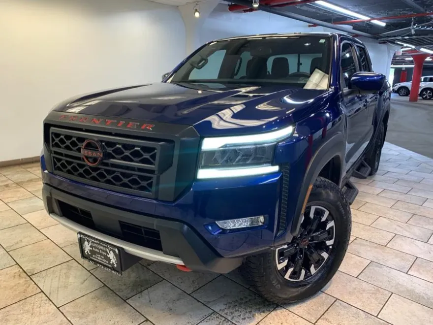 2022 Nissan Frontier PRO-4X photo 1