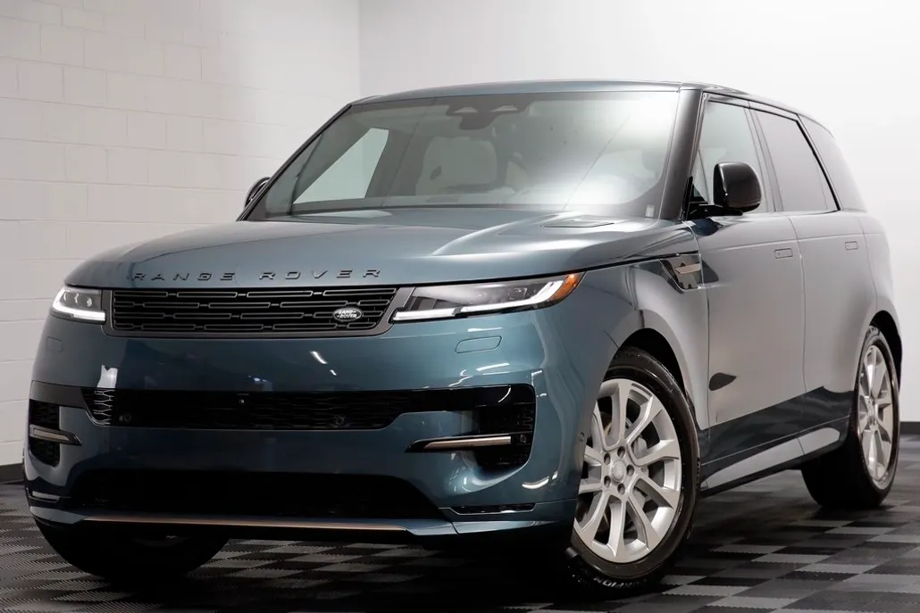 2025 Land Rover Range Rover Sport SE photo 1