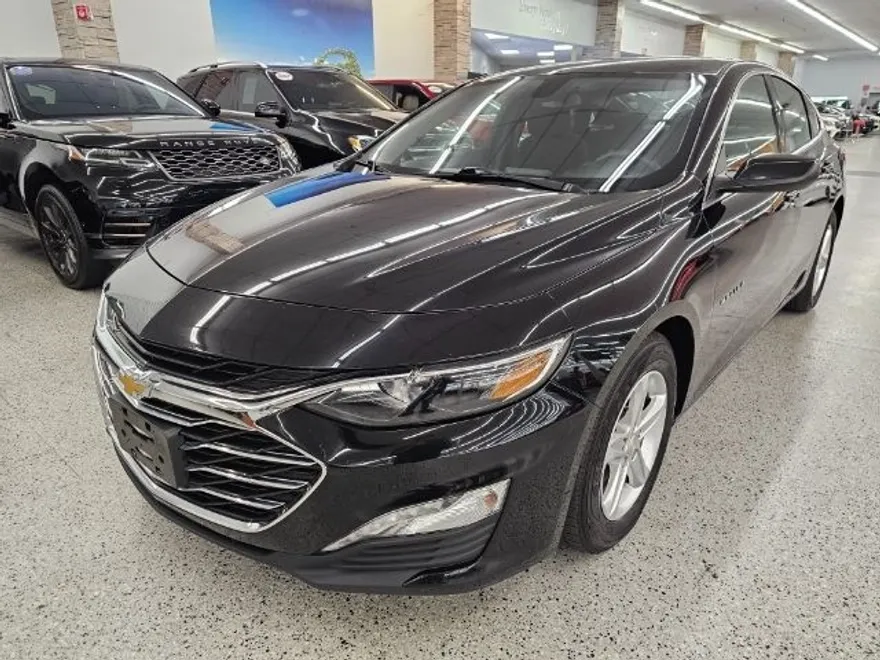 2022 Chevrolet Malibu 1LT photo 1