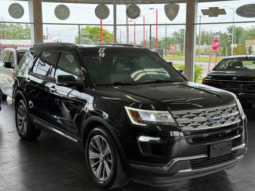 2018 Ford Explorer Limited photo 1