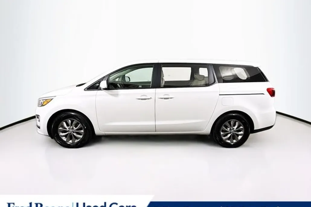 2019 Kia Sedona L photo 1