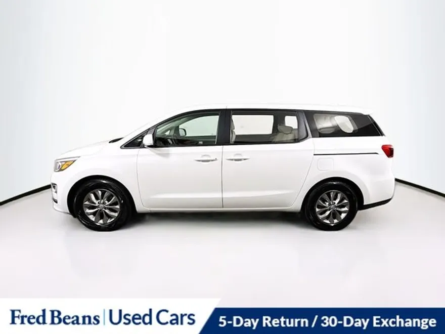 2019 Kia Sedona L photo 1