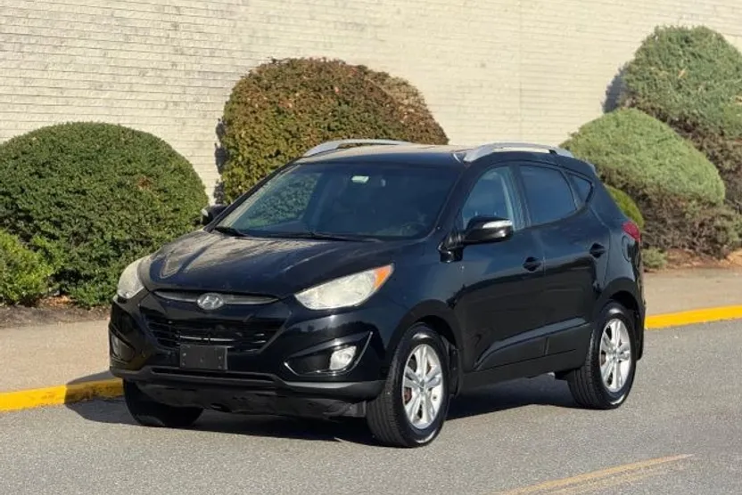 2013 Hyundai Tucson GLS Sport photo 1
