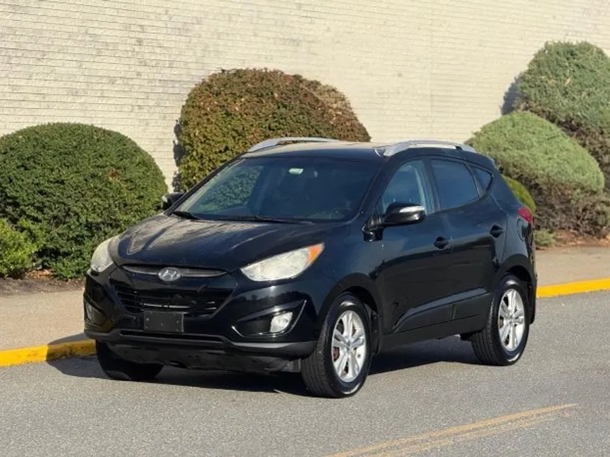 2013 Hyundai Tucson GLS Sport photo 1