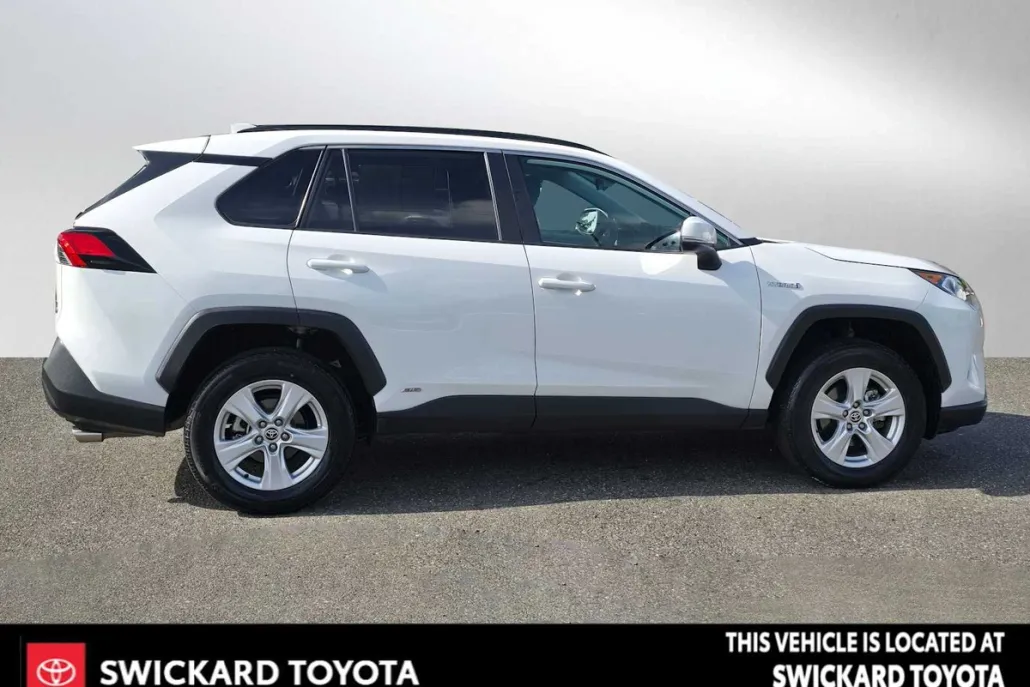 2021 Toyota RAV4 Hybrid XLE photo 1