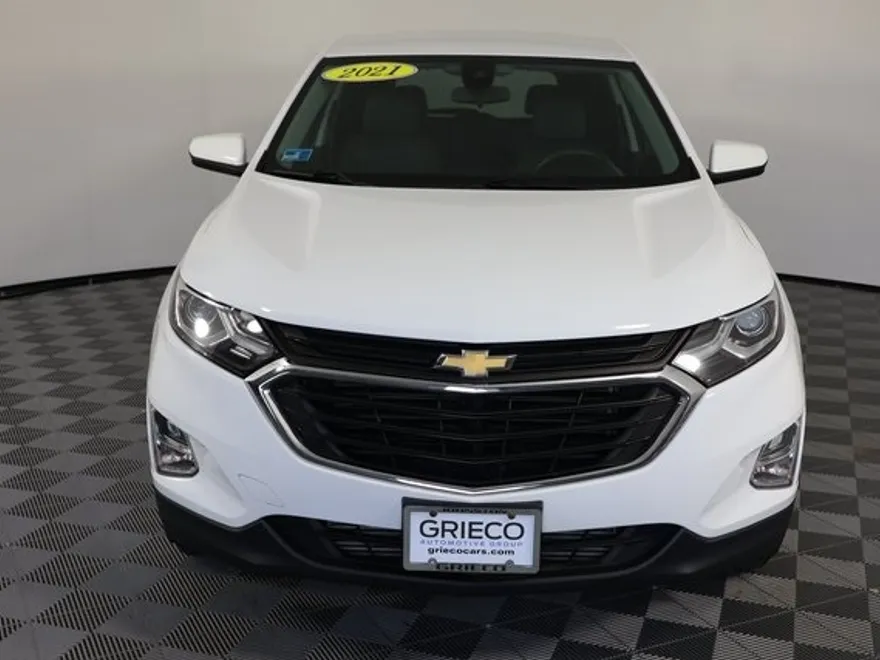 2021 Chevrolet Equinox LT photo 1