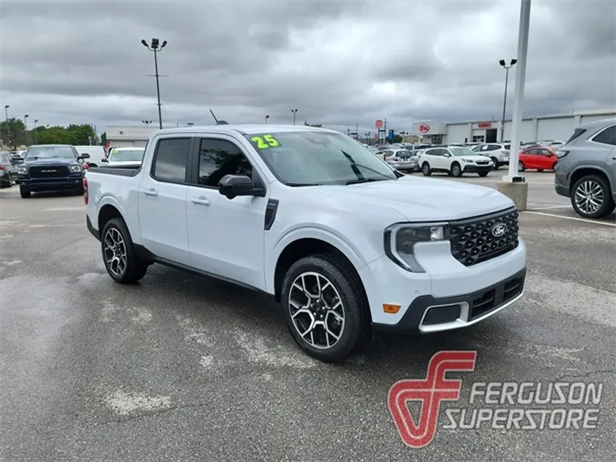 2025 Ford Maverick Lariat photo 1