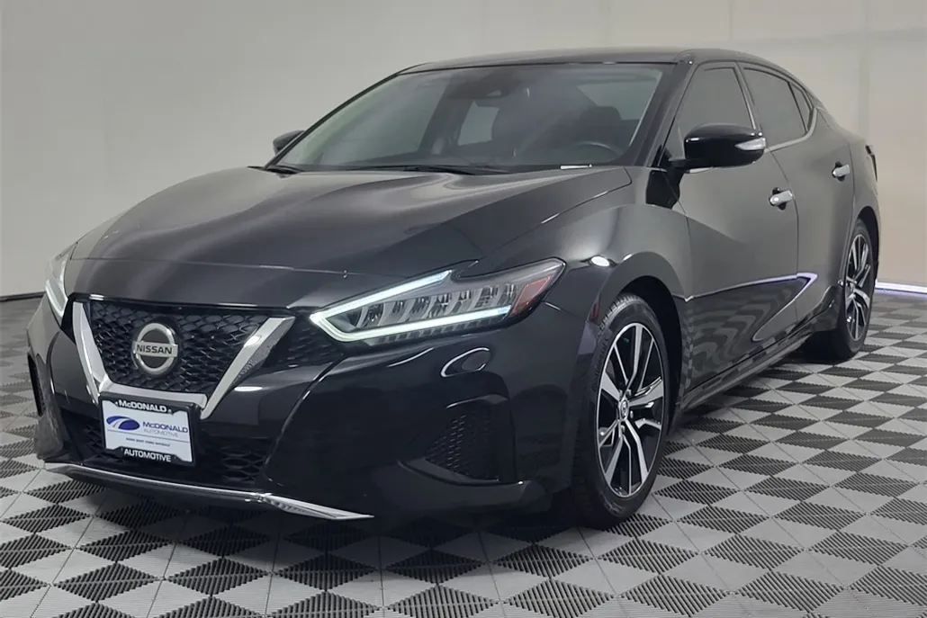 2022 Nissan Maxima SV photo 1