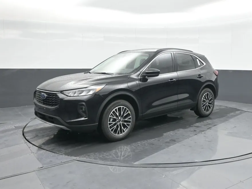 2025 Ford Escape photo 1
