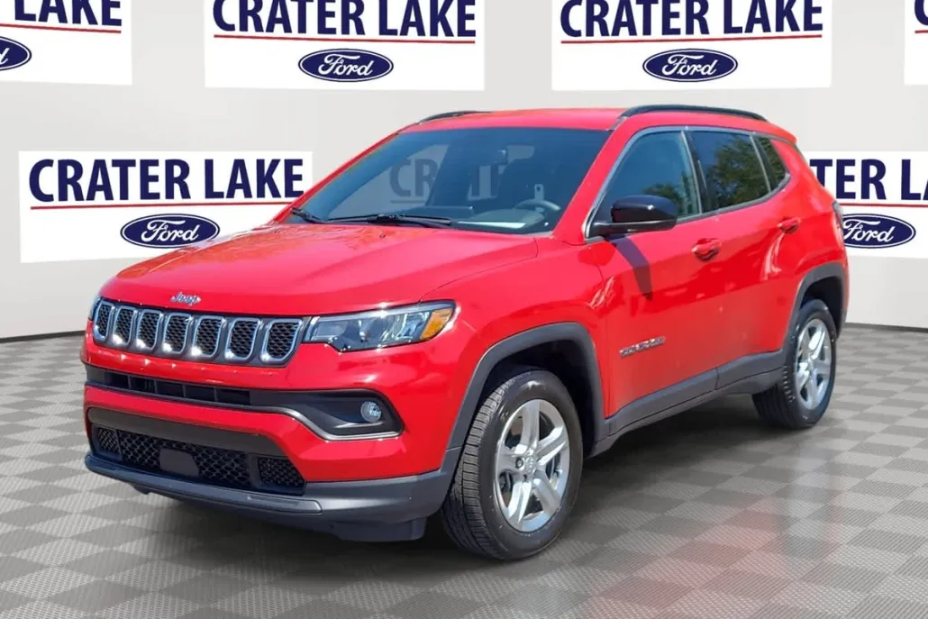 2024 Jeep Compass Latitude photo 1