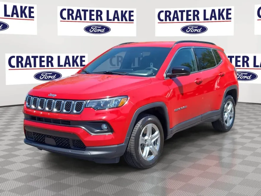 2024 Jeep Compass Latitude photo 1