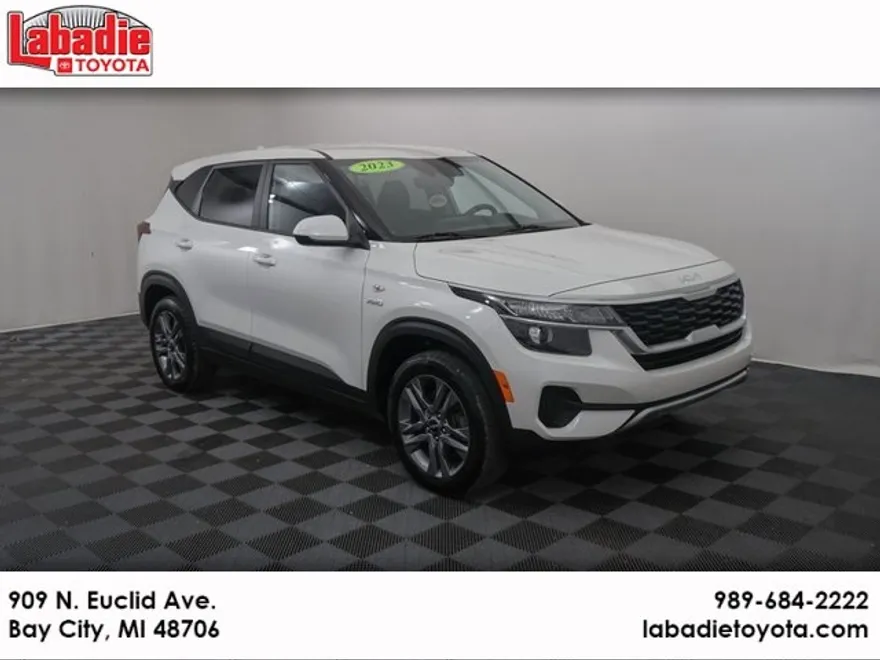 2023 Kia Seltos LX photo 1