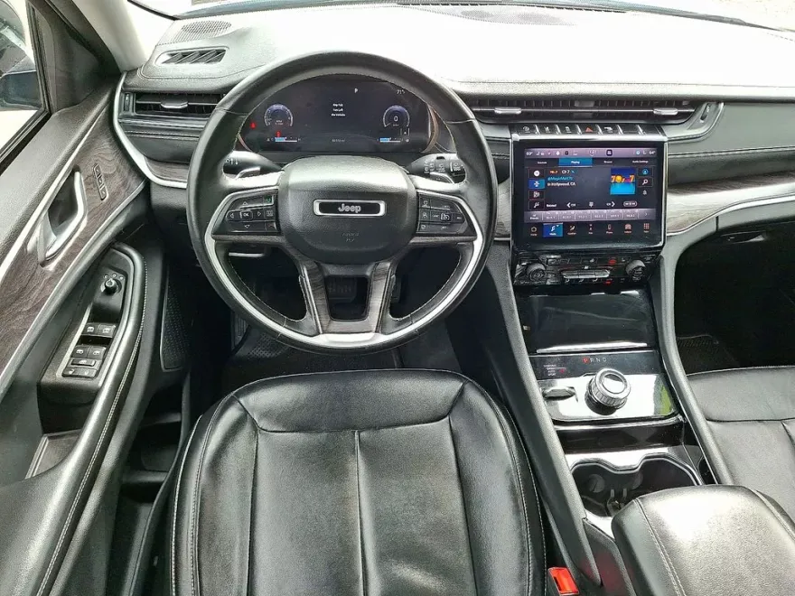 2021 Jeep Grand Cherokee Limited photo 1