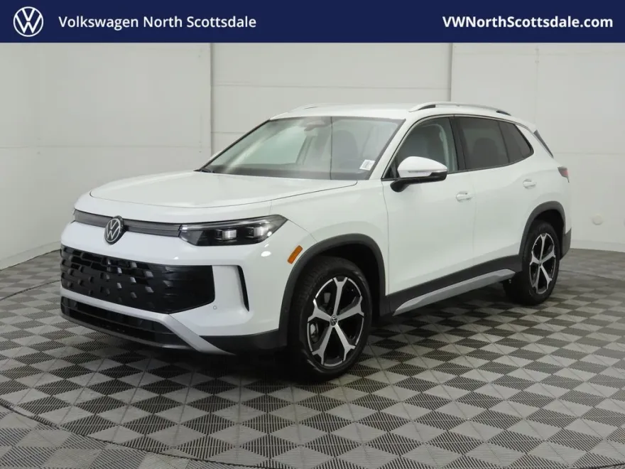 2025 Volkswagen Tiguan SE photo 1