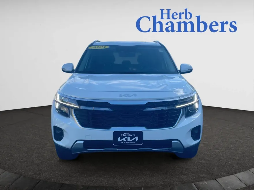 2025 Kia Seltos EX photo 1