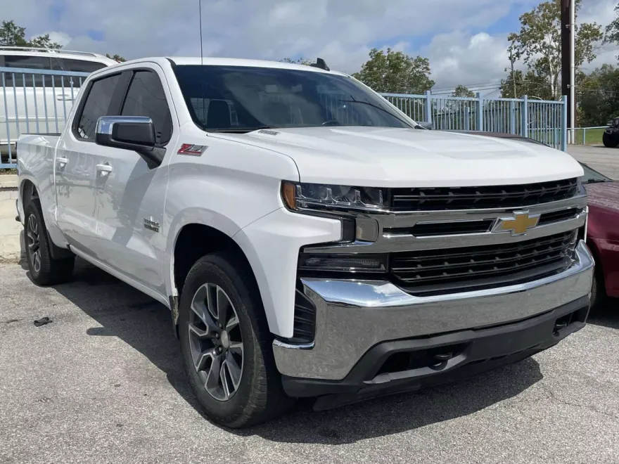 2021 Chevrolet Silverado 1500 LT photo 1