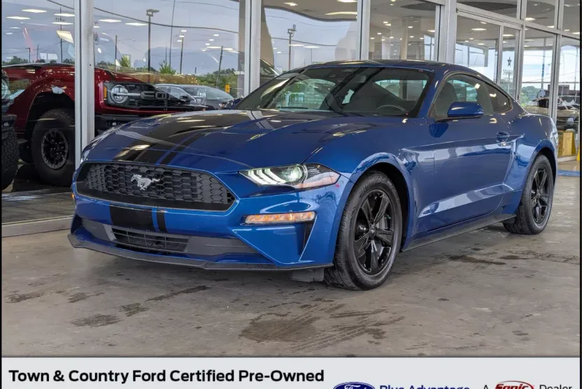 2022 Ford Mustang EcoBoost photo 1