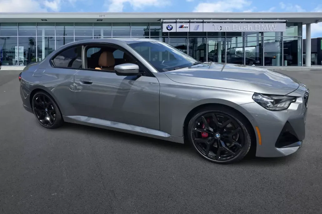2025 Bmw 230i photo 1