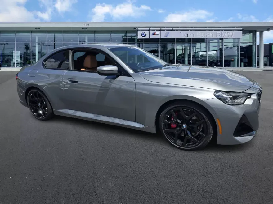 2025 Bmw 230i photo 1