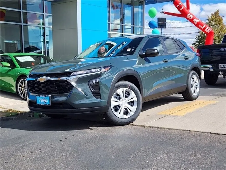 2026 Chevrolet Trax LS photo 1
