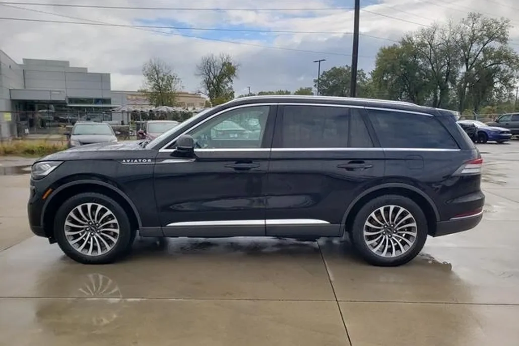 2021 Lincoln Aviator Reserve photo 1