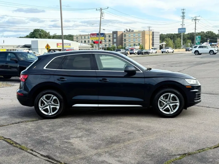 2018 Audi Q5 Premium Plus photo 1