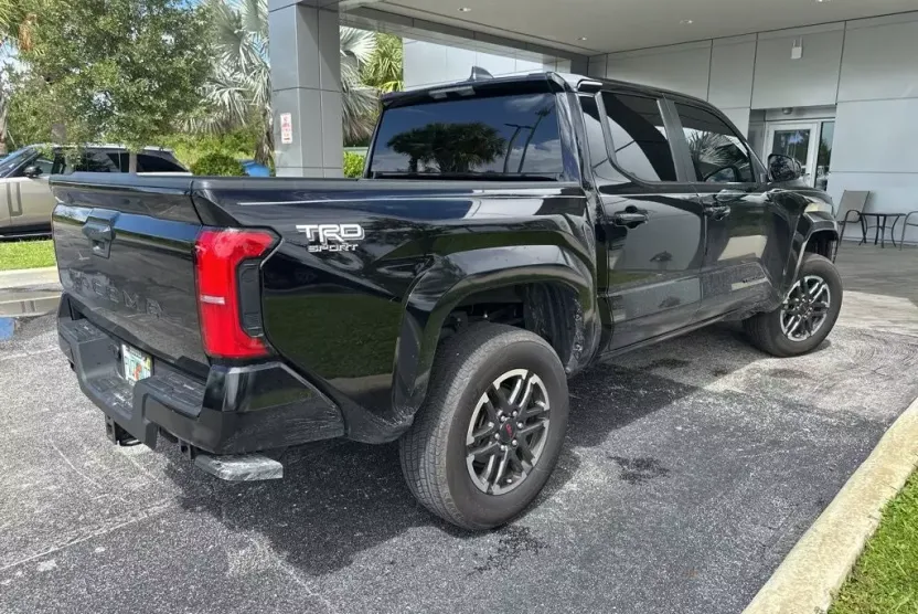 2024 Toyota Tacoma TRD Sport photo 1