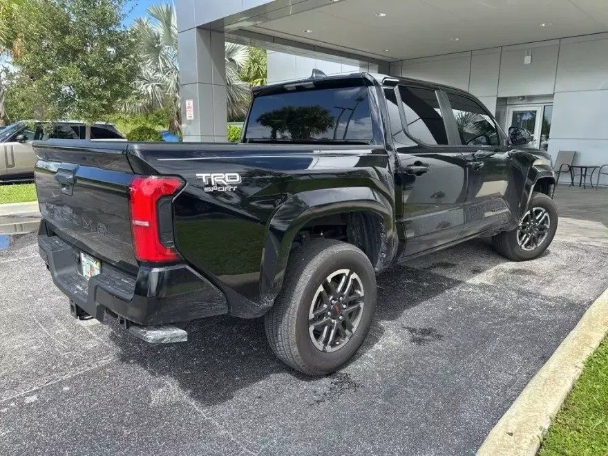 2024 Toyota Tacoma TRD Sport photo 1