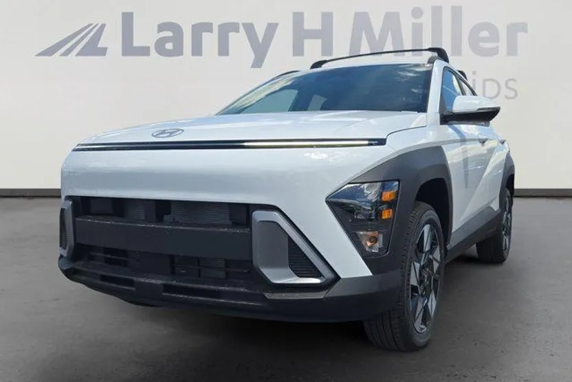 2025 Hyundai Kona SEL photo 1