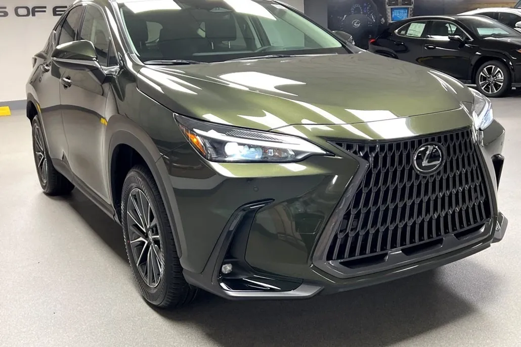 2026 Lexus NX 350 Premium photo 1
