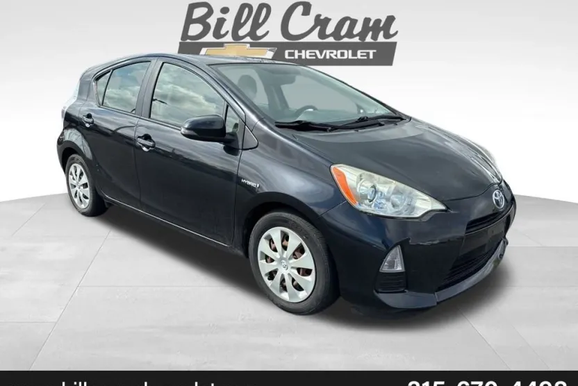 2013 Toyota Prius C One photo 1