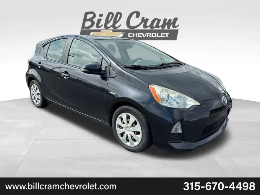 2013 Toyota Prius C One photo 1