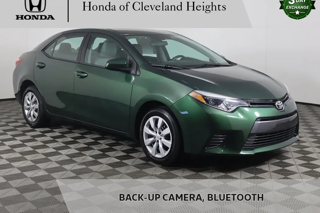 2015 Toyota Corolla L photo 1