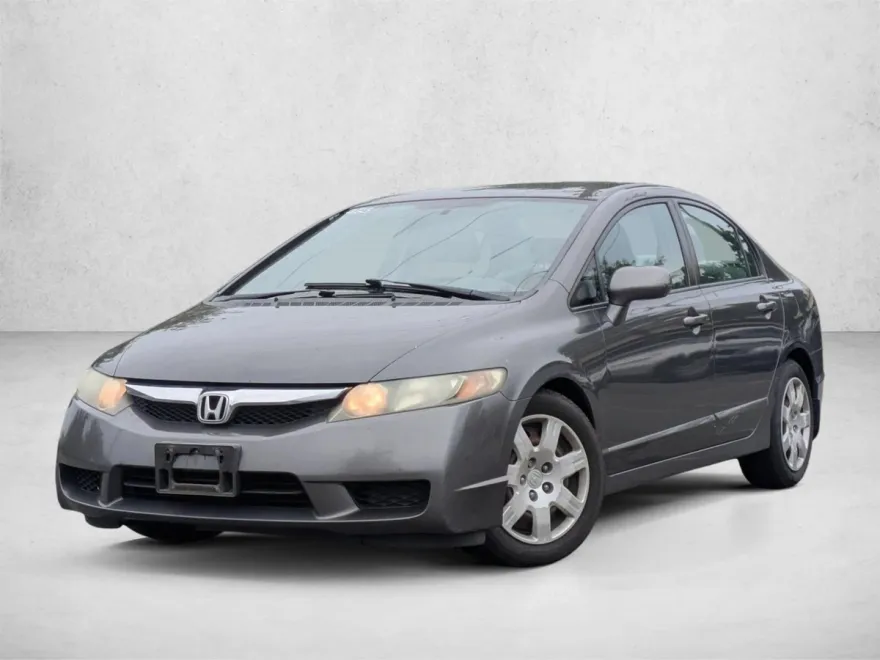 2010 Honda Civic LX photo 1