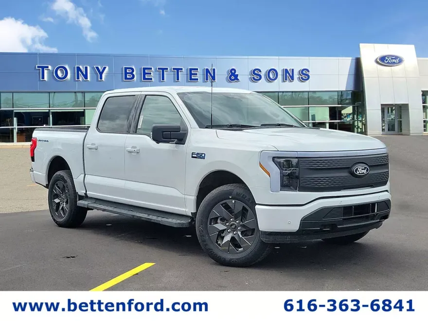 2025 Ford F-150 Lightning photo 1
