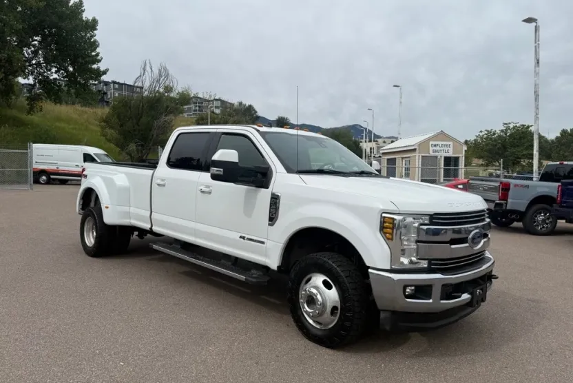 2019 Ford F-350 photo 1
