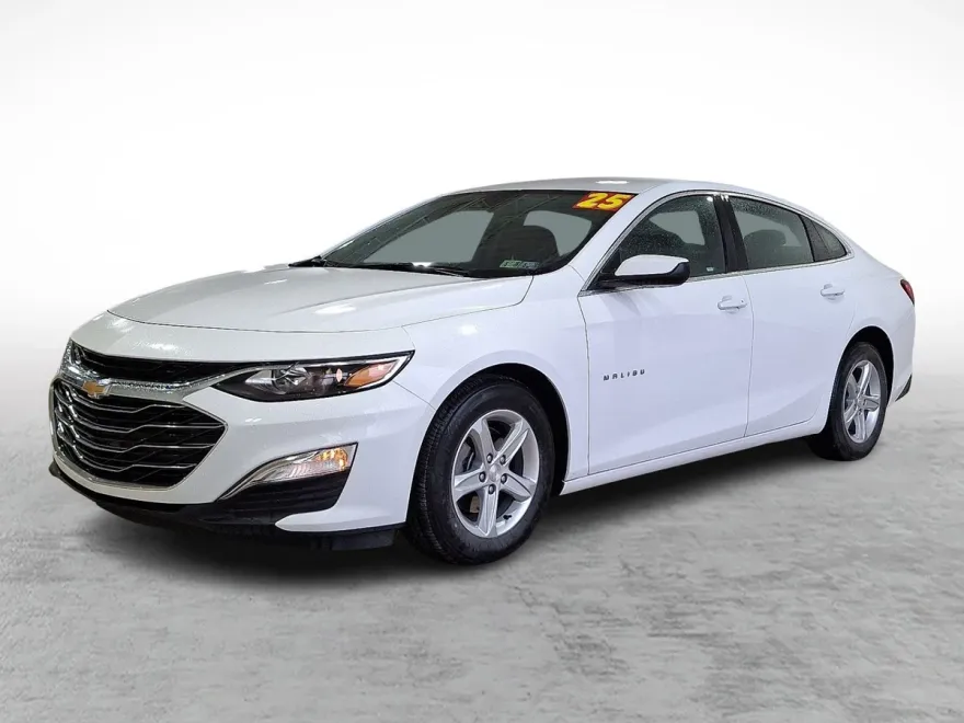 2025 Chevrolet Malibu LS photo 1