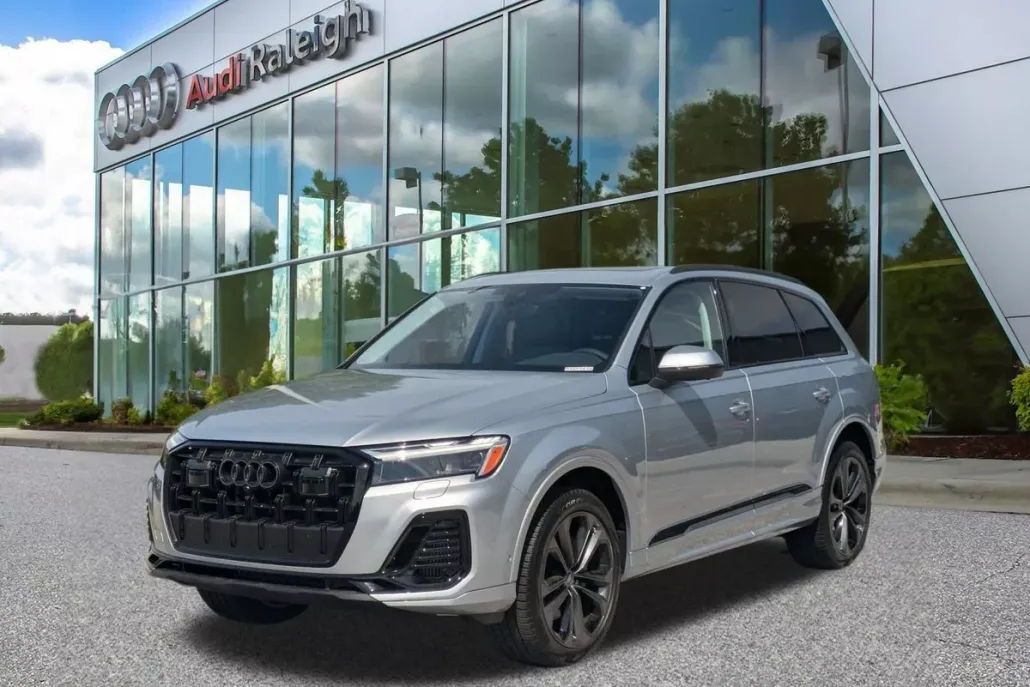 2025 Audi Q7 55 Premium Plus photo 1